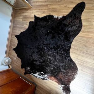 Tapis, peau de vache marron