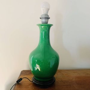 Ancien pied de lampe vert