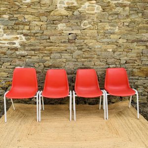 Ensemble de 4 chaises rouges modèle europa