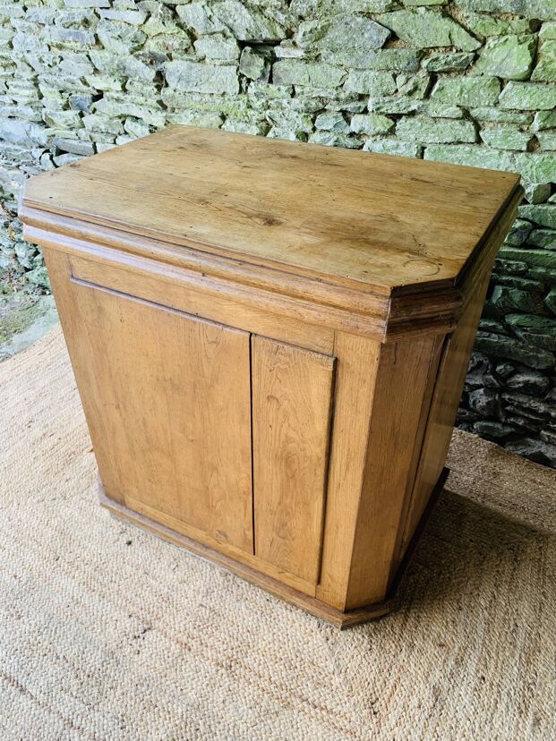 4fb33456-e28e-4de4-bae1-9770f6757558