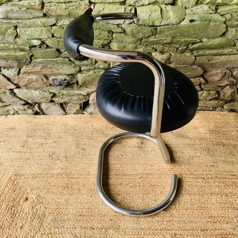 e17e143a-12f9-4b0a-84a6-fe7825913464