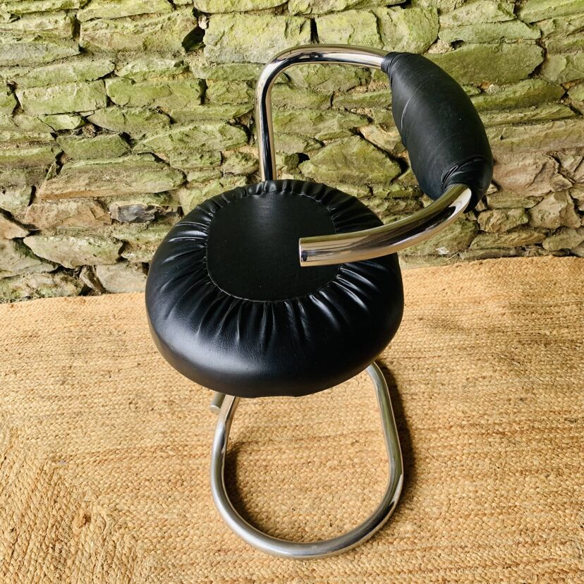 f4c4415e-594a-4822-a0d9-cc07dd913bc0