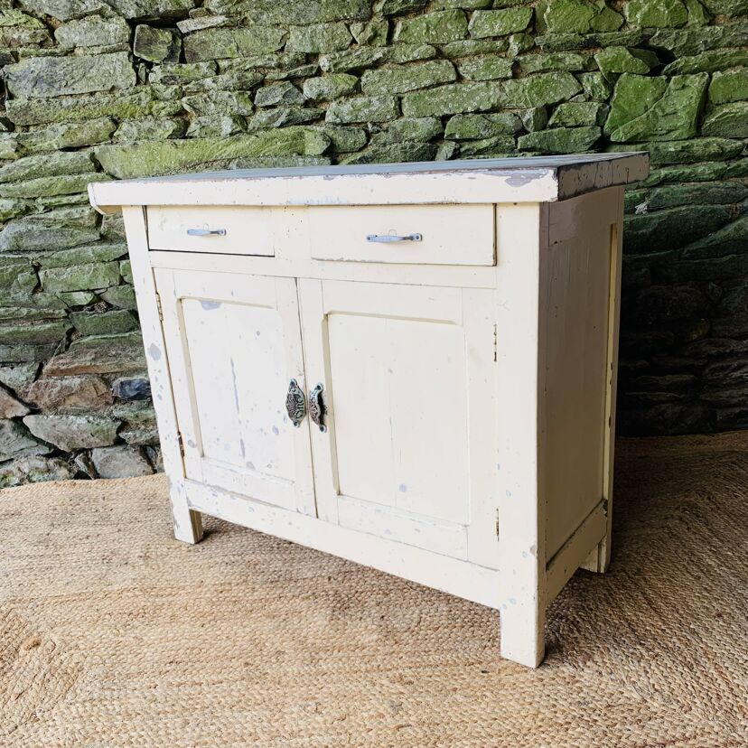 ce93185d-51aa-4f1d-a2a4-6558c416fe55