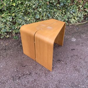 Table d’appoint trapézoïdale scandinave