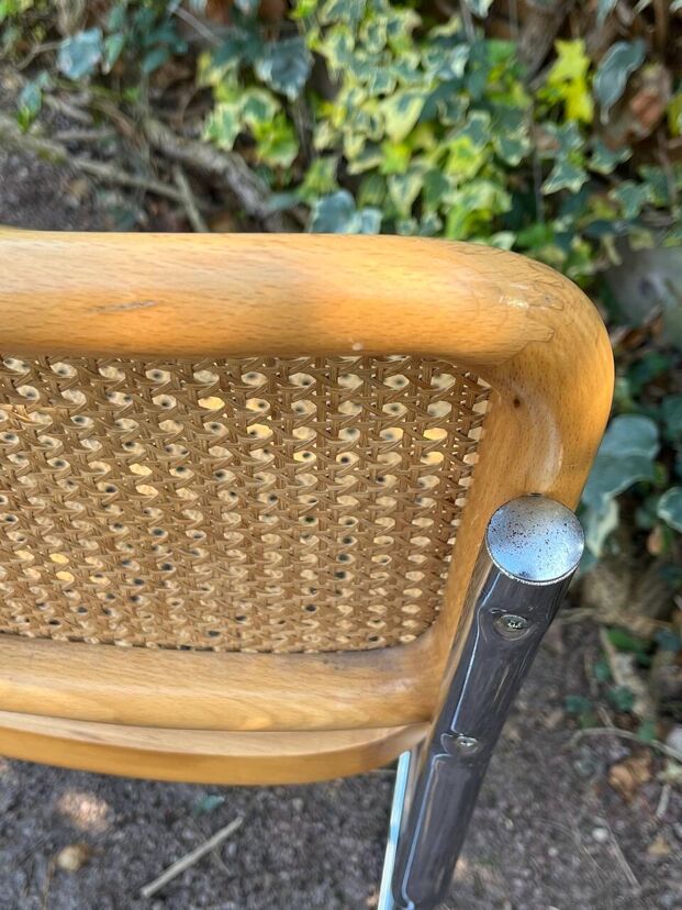 e21b3f73-2273-4765-b898-5fed8043fc37