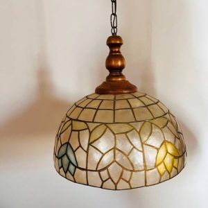 Suspension nacre et laiton, motifs fleuris