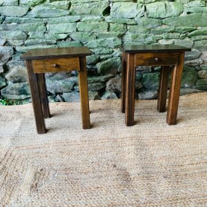 Paire de tables de chevet minimaliste