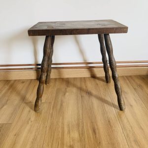 Ancienne table basse d’appoint