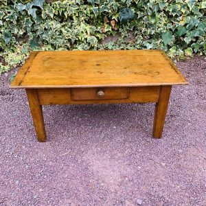 Table basse de ferme