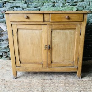 Buffet parisien vintage